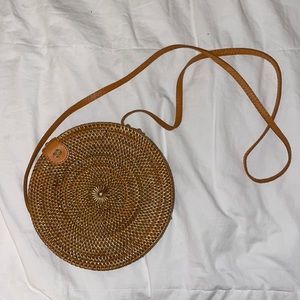 Wicker round purse